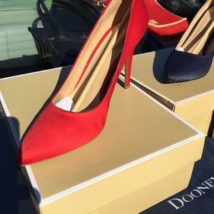 Brand New in the box MK pumps. Size 9M